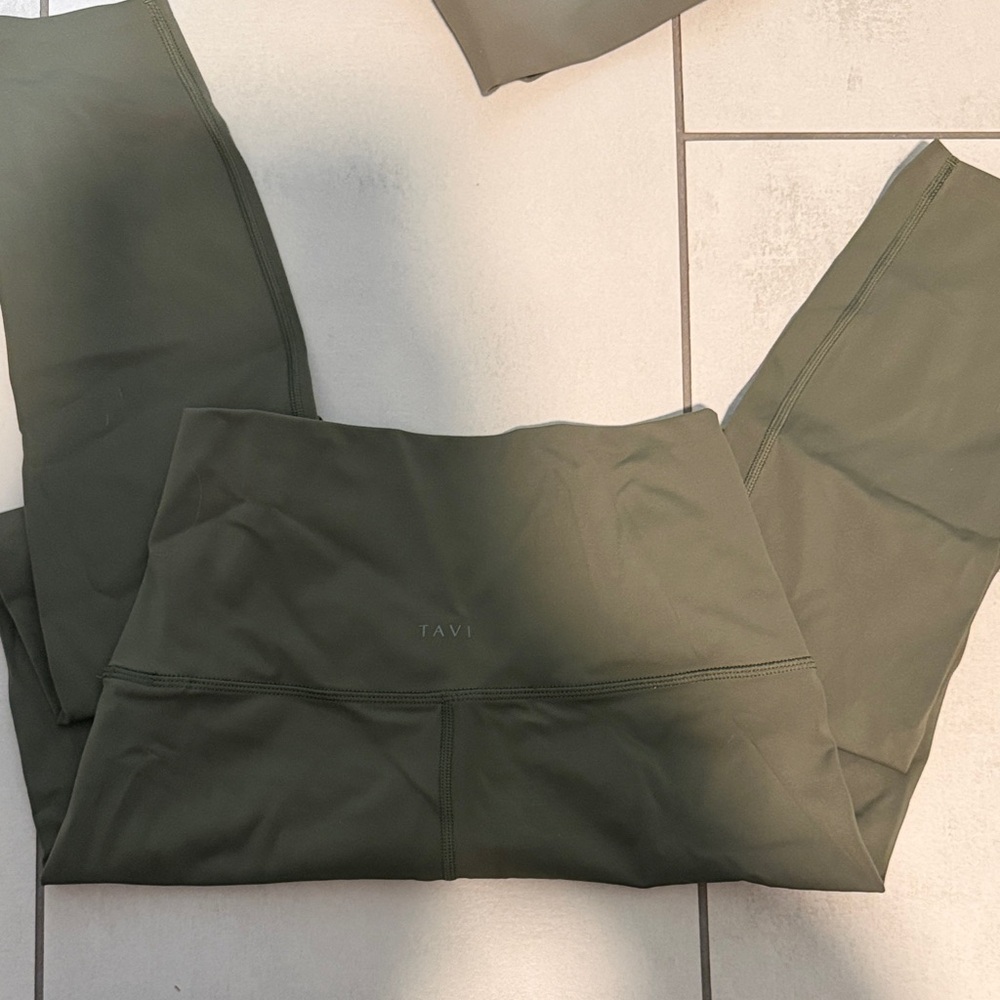 Tavi Olive Green Leggings